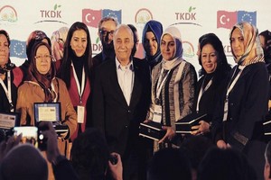 Tepeköylü Üreticiye Bakandan Plaket