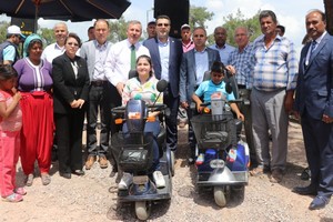Özdağ'dan Engelli Vatandaşlara Destek