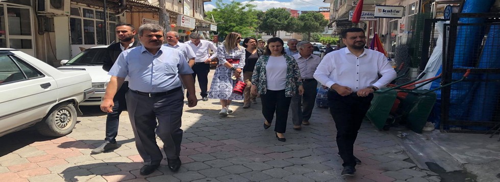 İYİ Parti Adayı Akkal Esnafı Ziyaret Etti
