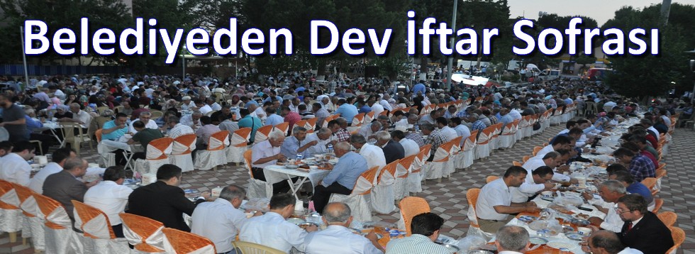 Belediyeden Dev İftar Sofrası