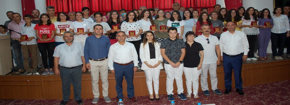 Kaymakam Uçar Öğrencileri Taltif Etti