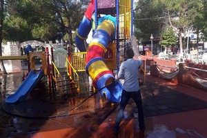 Oyun Parkı Temizlendi