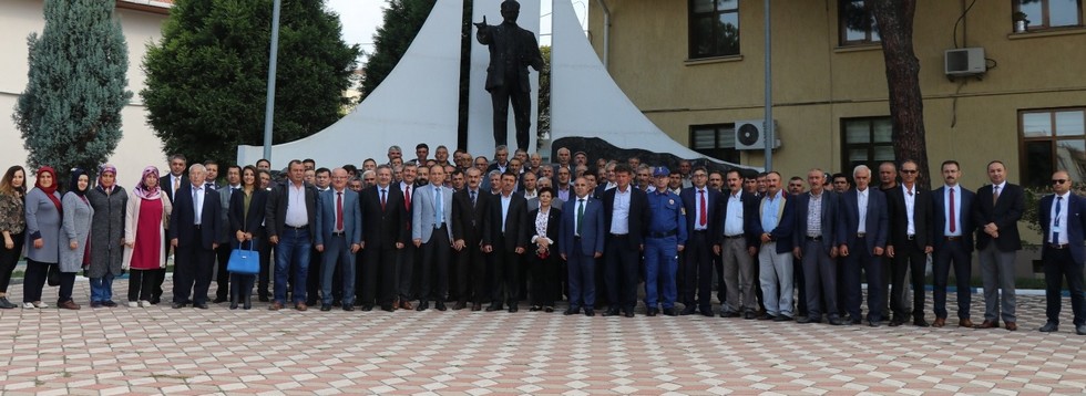 Gördes'te Muhtarlar Günü Kutlandı