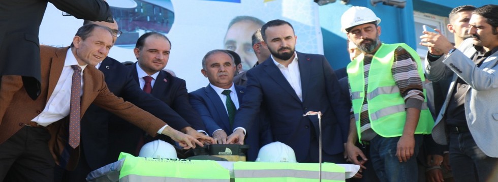 Kapalı Yüzme Havuzunun Temeli Atıldı