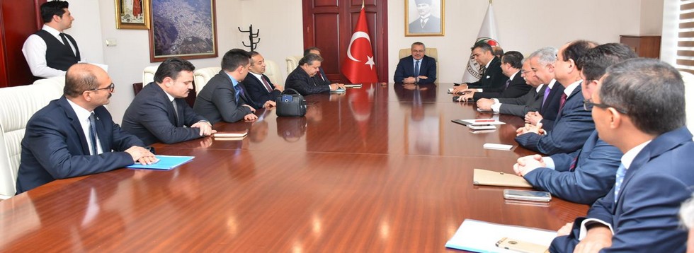 Vali Deniz, Yardımcıları ve Kaymakamlarla Toplantı Yaptı