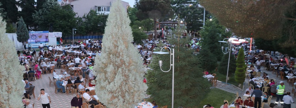 Belediyeden Geleneksel İftar Sofrası