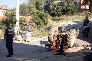 Traktör Devrildi Bir Kişi Öldü