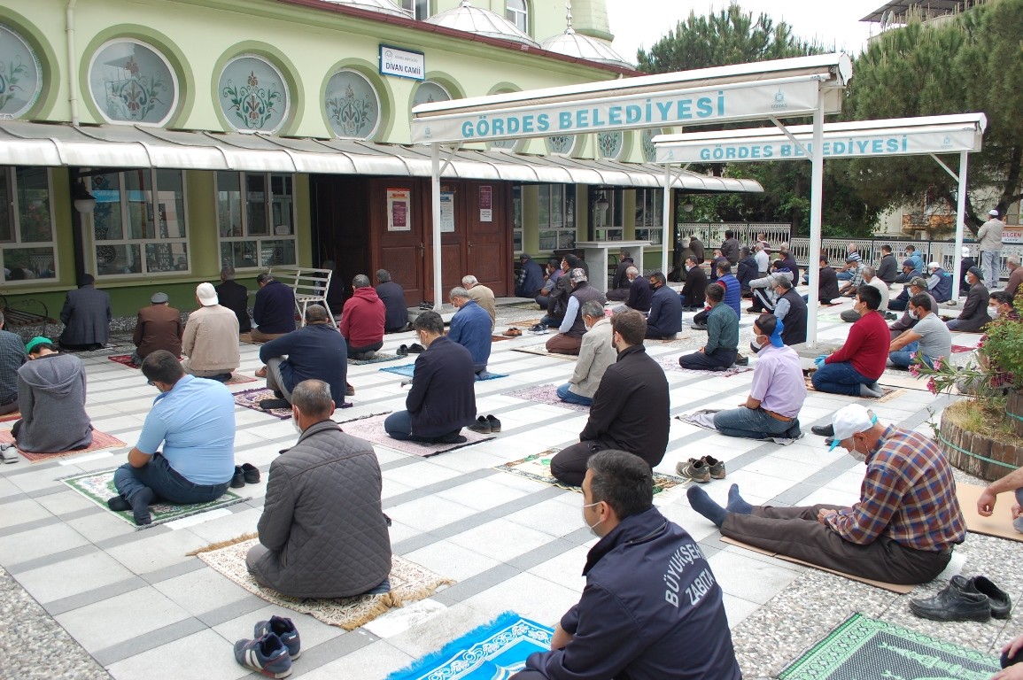 2,5 Ay Sonra İlk Cuma Namazı 