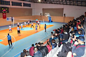 Voleybol Turnuvasına Büyük İlgi