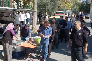 Cuma Aşure Hayırlarıyla Zenginleşti