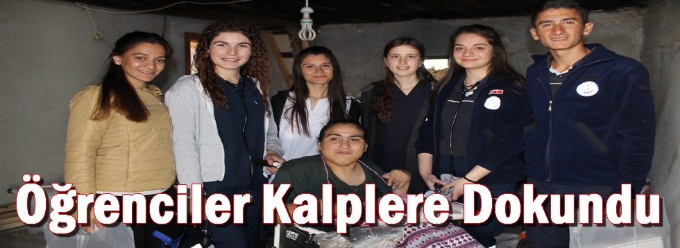 Öğrenciler Kalplere Dokundu