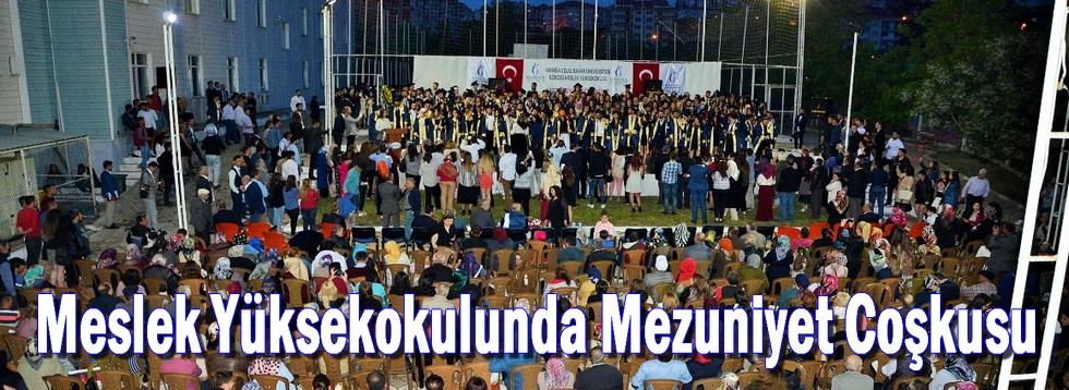 Meslek Yüksekokulunda Mezuniyet Sevinci