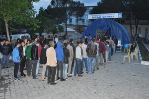 İftar Çadırı Ramazanda Vatandaşın Hizmetinde